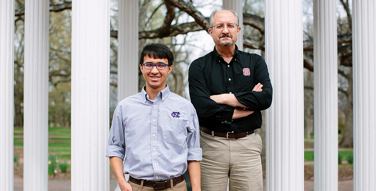 David ’18 and Tim Calhoun ’18. (Anagram photo/by Anna Routh Barzin ’07)