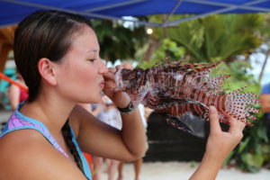 Lead author and UNC student Serena Hackerott and her study organism. (photo by Katie DuBois).