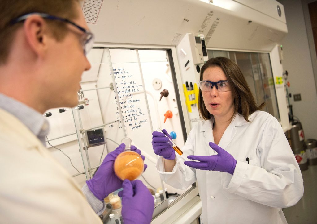 $300,000 grant will support new graduate fellowships for women in chemistry