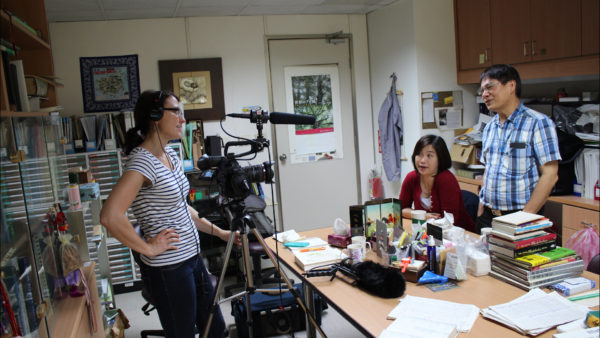 Haslett (left) interviews Ju Li-Ping, with the Taiwan Forestry Research Institute, and Chinese Culture University Professor Pan Fuh-Jiuun.